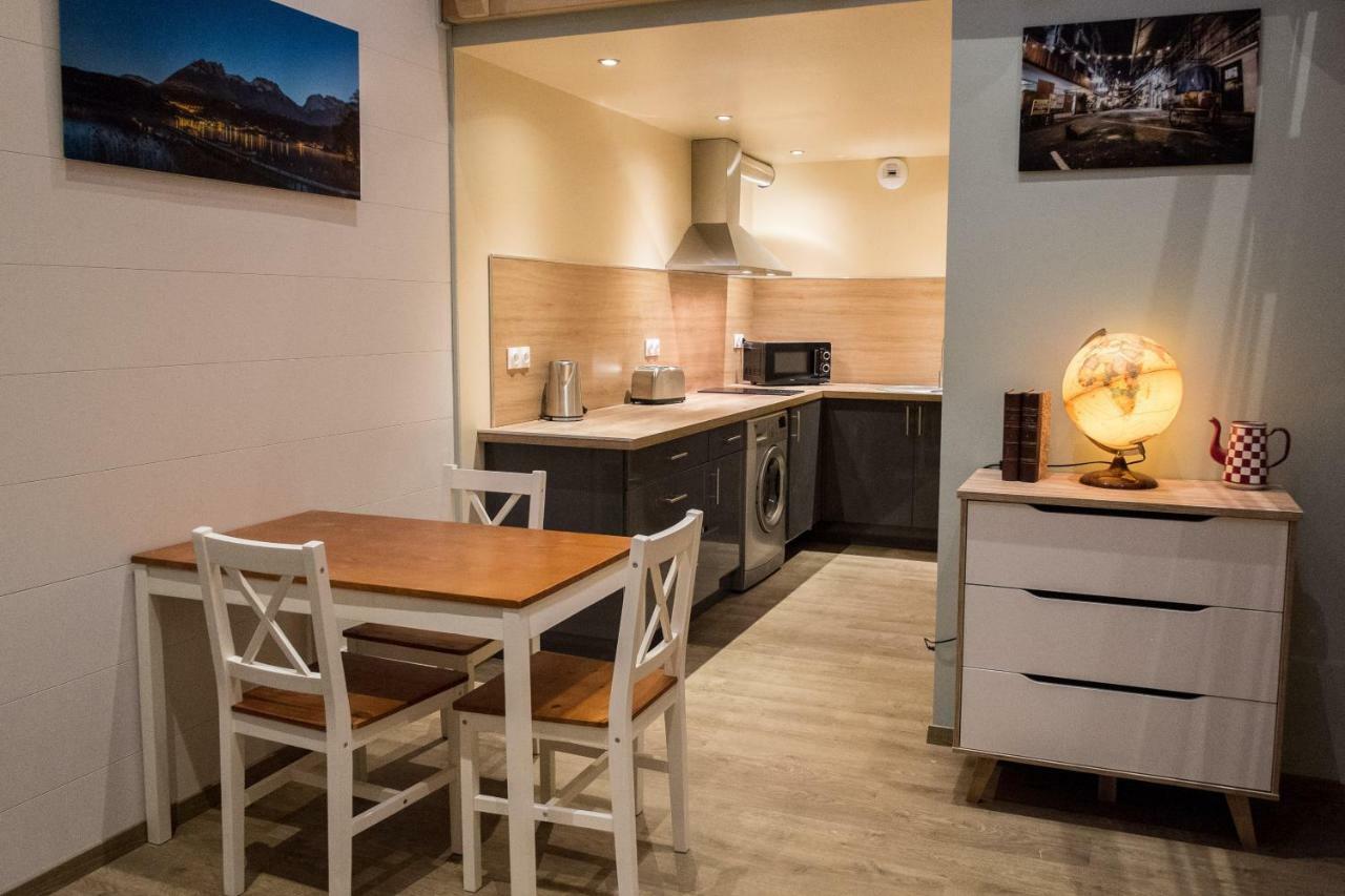 Domaine Des Ecuries - Appartements Meubles A Talloires Exteriör bild