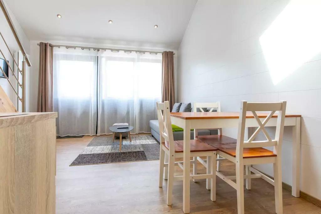 Domaine Des Ecuries - Appartements Meubles A Talloires Exteriör bild