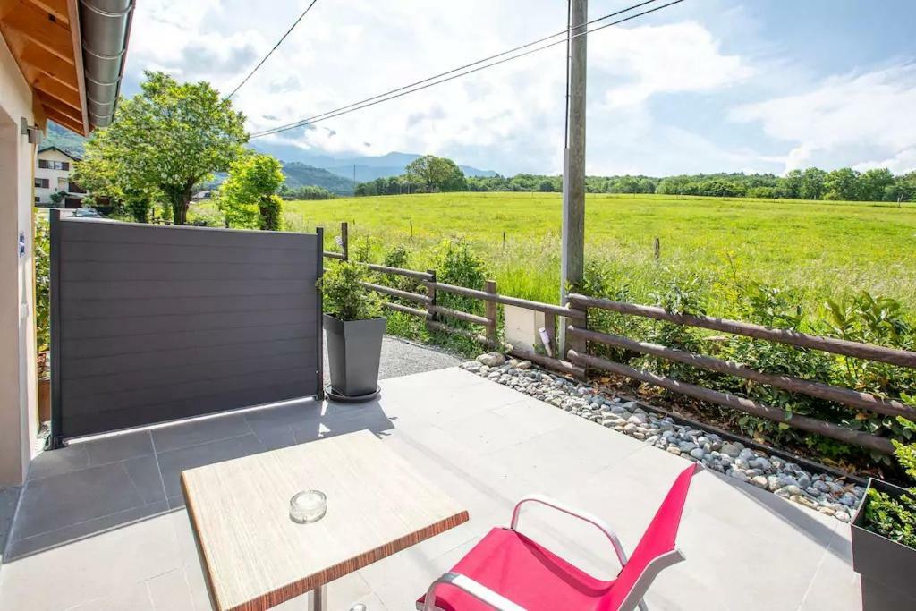 Domaine Des Ecuries - Appartements Meubles A Talloires Exteriör bild